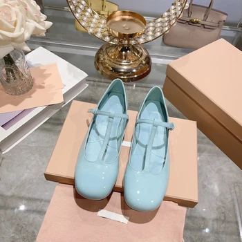 Туфли Mary Jane ярких цветов, туфли на массивном каблуке с круглой головкой, французские туфли-лодочки в стиле ретро, кожаные туфли с надписью бренда, осенняя женская обувь 2023 года.